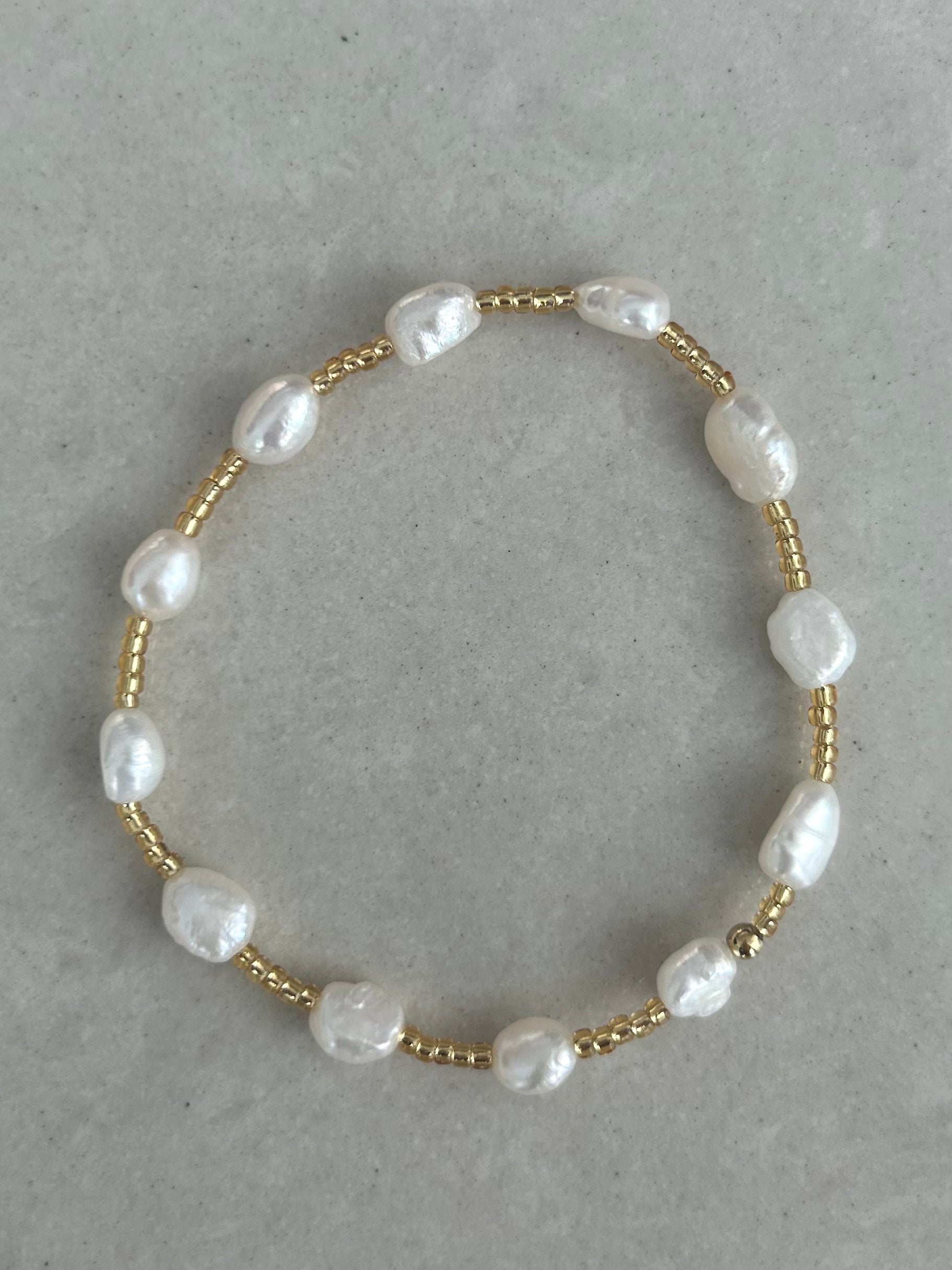 Fresh Water Pearl and Bead Bracelet - Gold