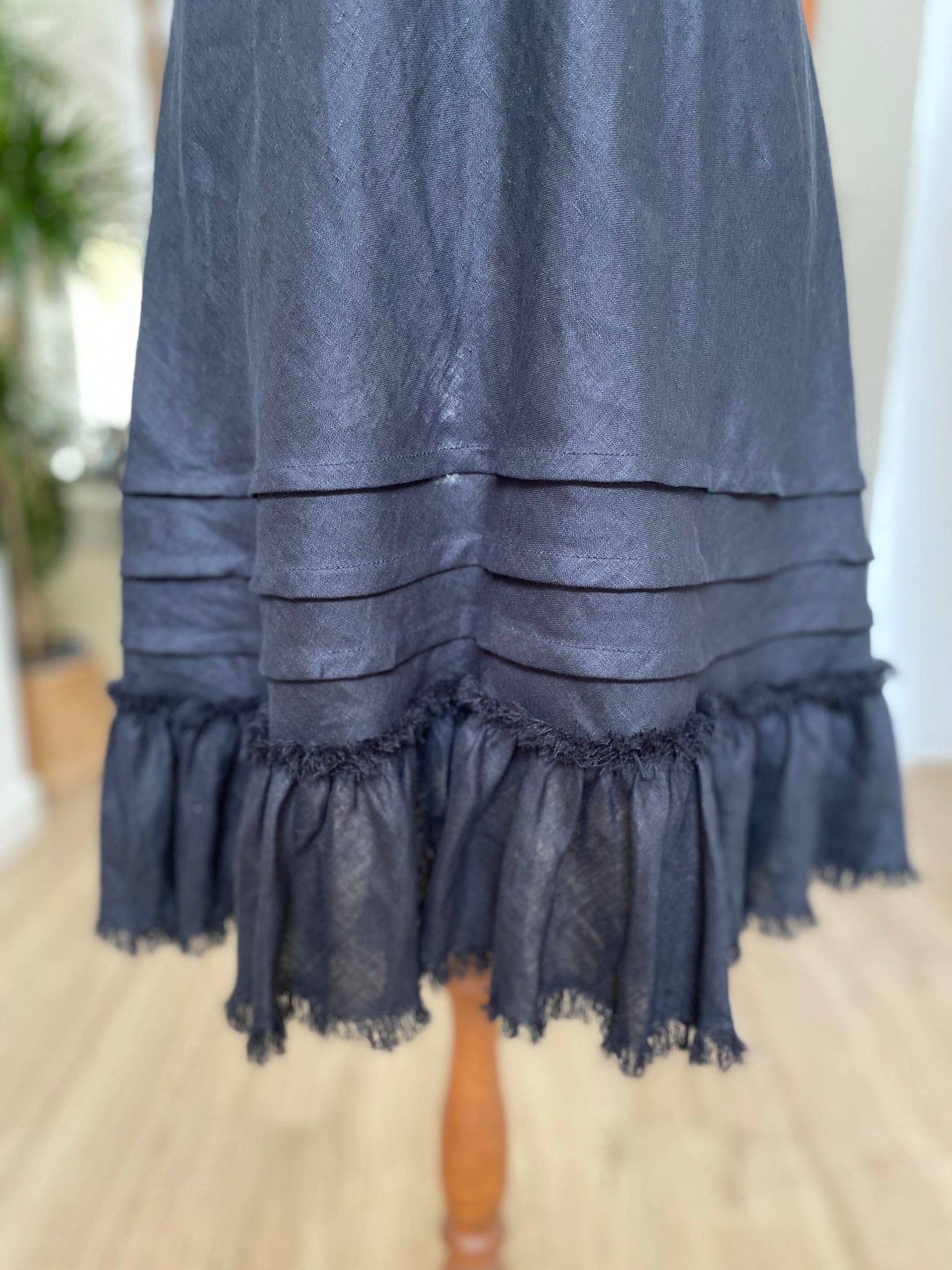 Linen Fray Dress - Cropped Black